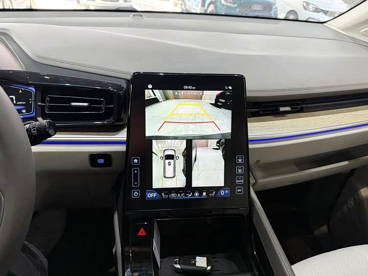 Фото 9 - Hyundai Custo