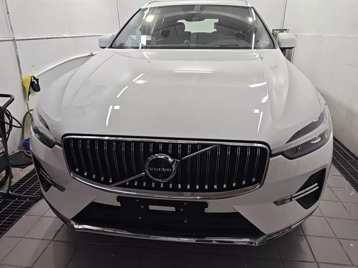 Фото 3 - Volvo XC60 Hybrid