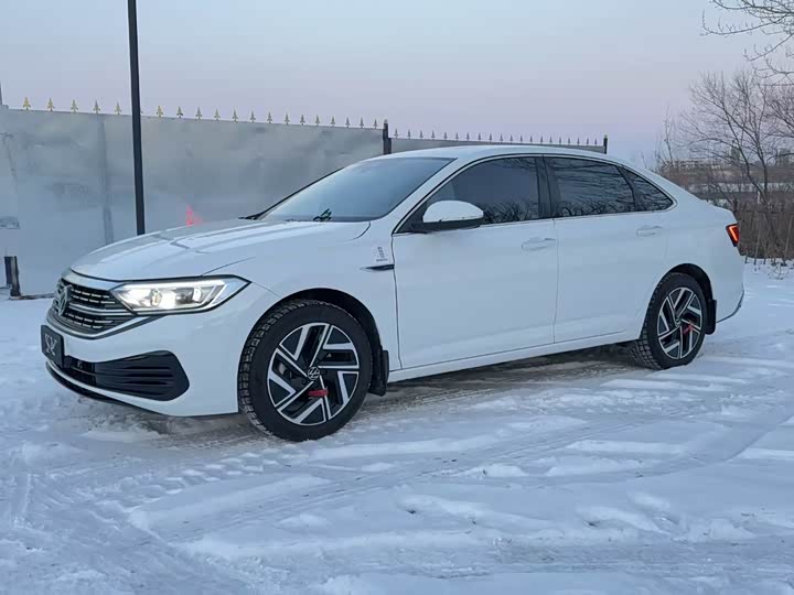 Фото 1 - Volkswagen Sagitar L