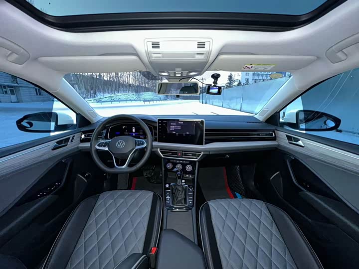 Фото 4 - Volkswagen Sagitar L