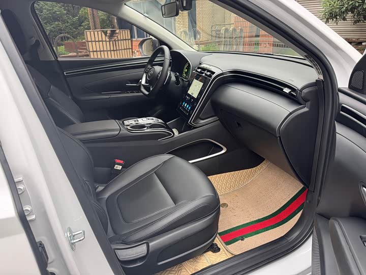 Фото 4 - Hyundai Tucson L