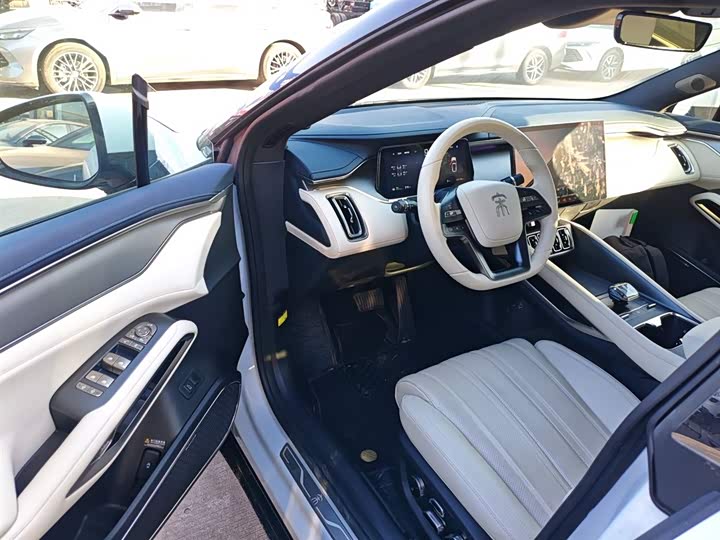 Фото 16 - BYD Song L