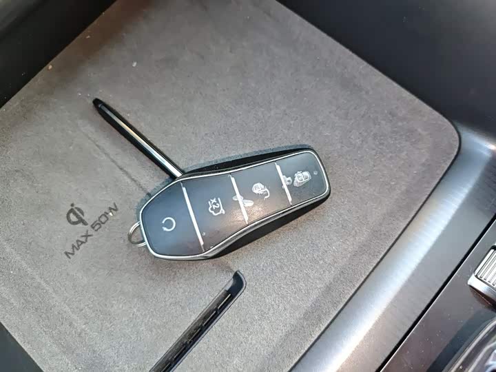 Фото 9 - BYD Song L