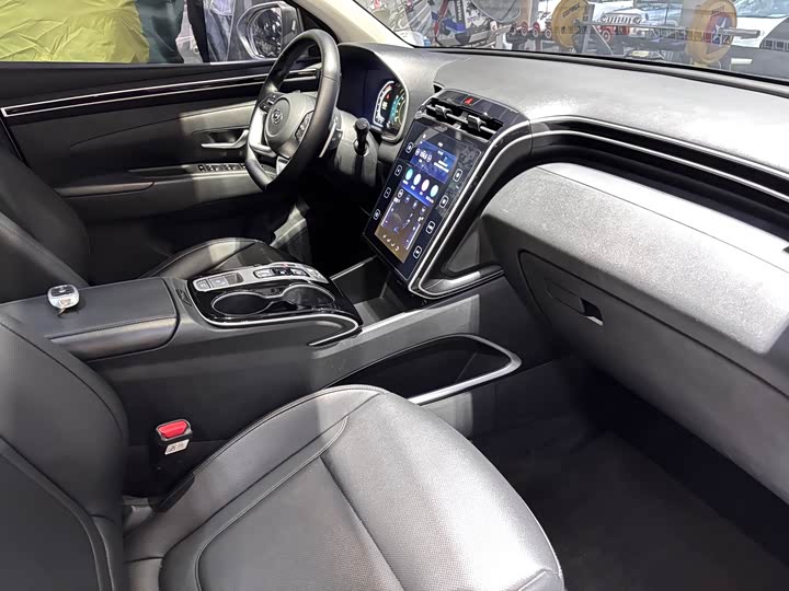 Фото 11 - Hyundai Tucson L