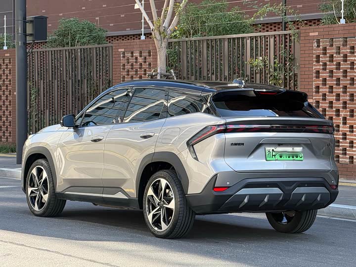 Фото 2 - Geely Galaxy L7