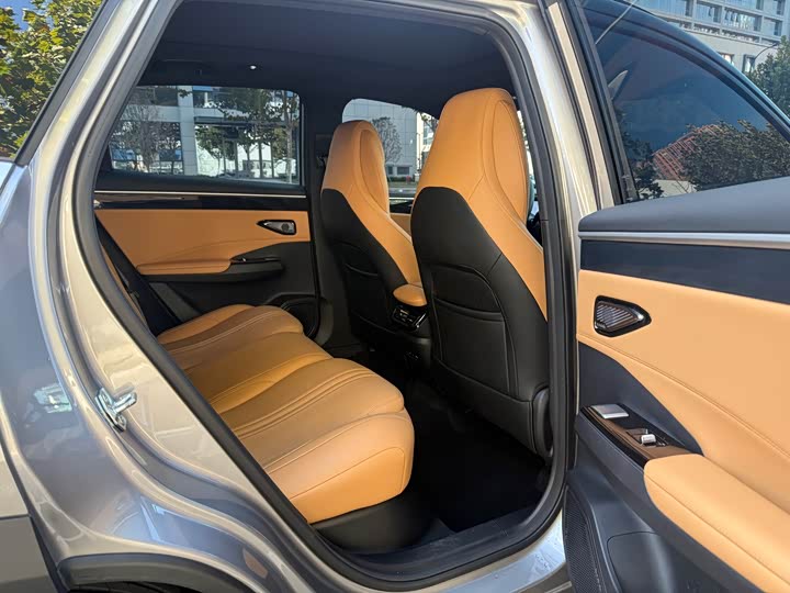 Фото 7 - Geely Galaxy L7