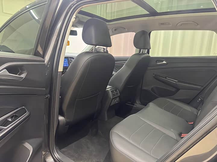 Фото 8 - Jetta VS7