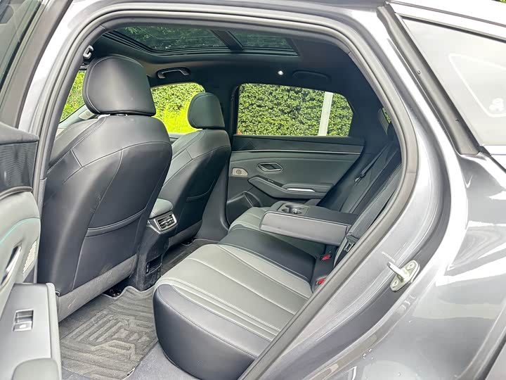 Фото 12 - BYD Qin L