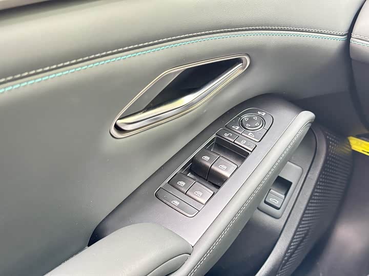 Фото 17 - BYD Qin L