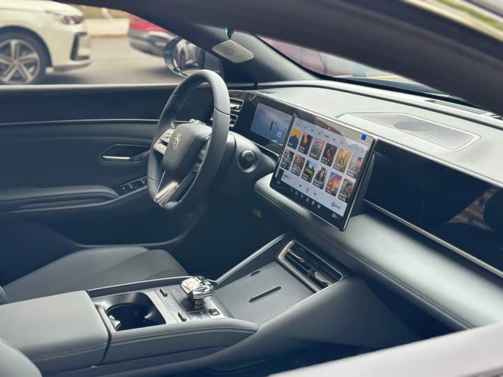 Фото 9 - BYD Qin L