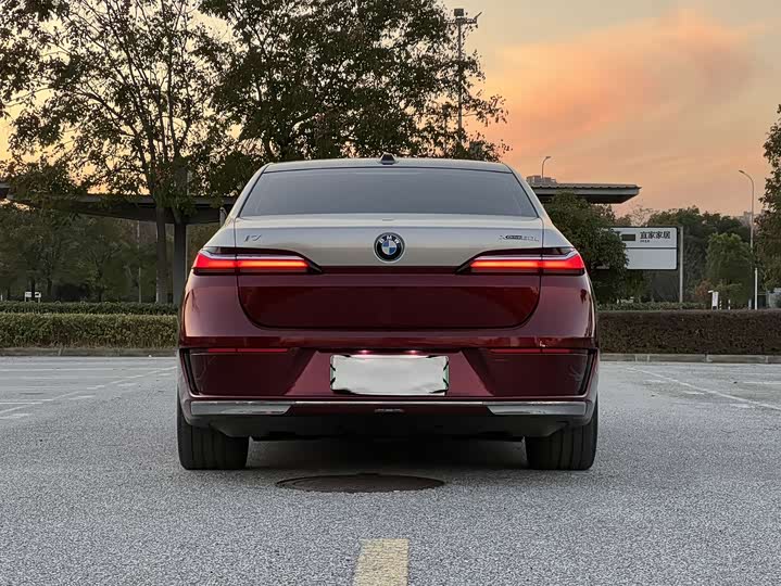Фото 7 - BMW i7