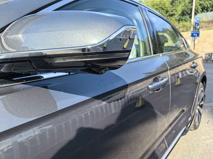 Photo 6 - Geely Preface