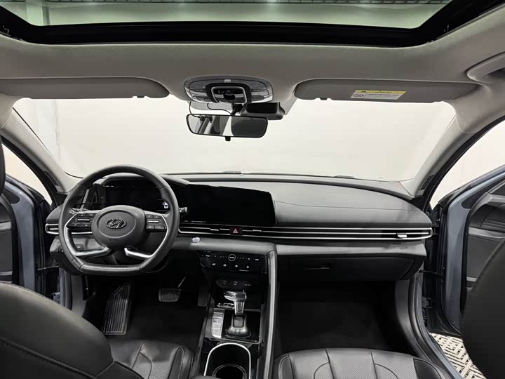 Фото 5 - Hyundai Elantra N line