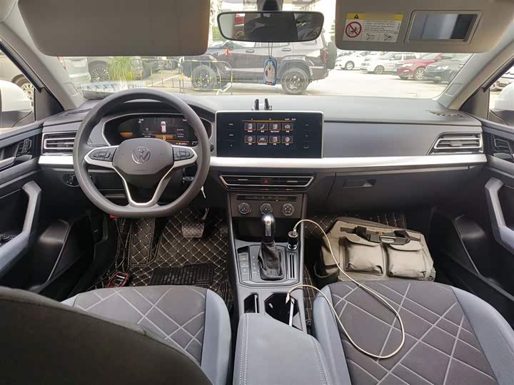 Фото 10 - Volkswagen Lavida