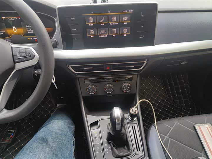 Фото 14 - Volkswagen Lavida