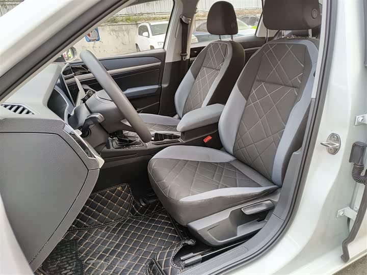 Фото 15 - Volkswagen Lavida