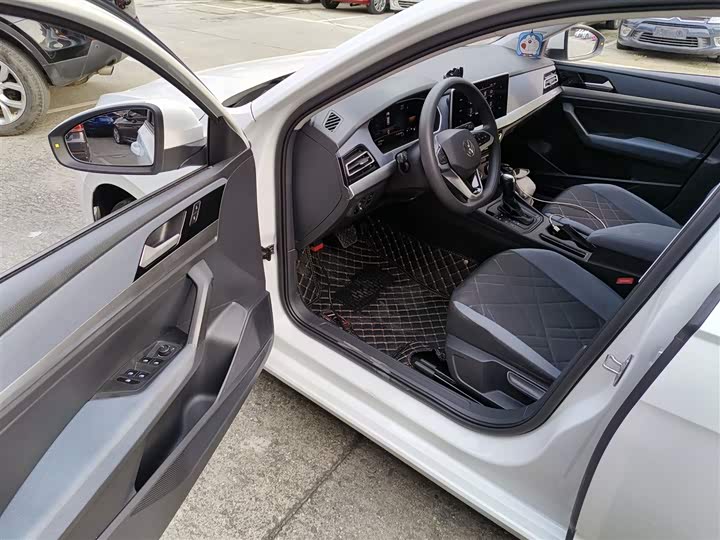 Фото 16 - Volkswagen Lavida