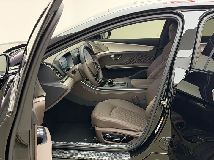 Фото 16 - BYD Han