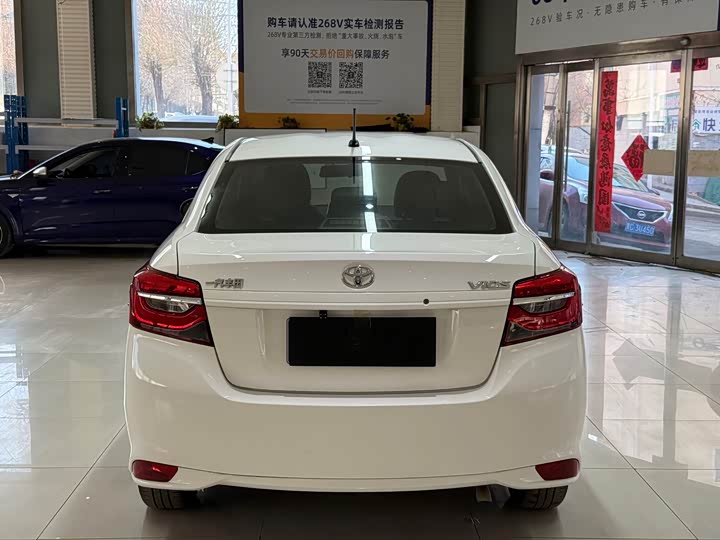 Фото 5 - Toyota Vios