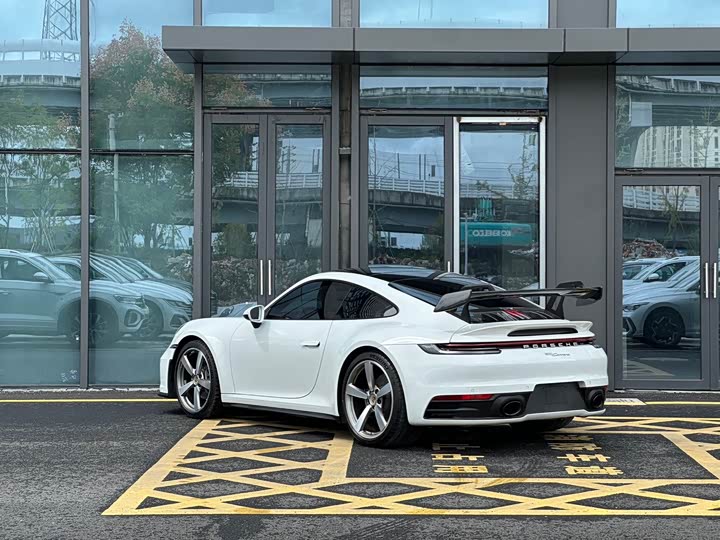 Фото 4 - Porsche 911