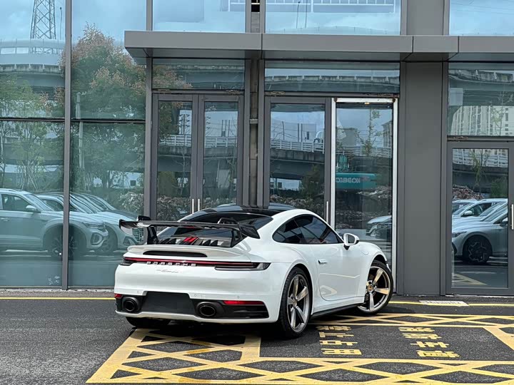 Фото 6 - Porsche 911