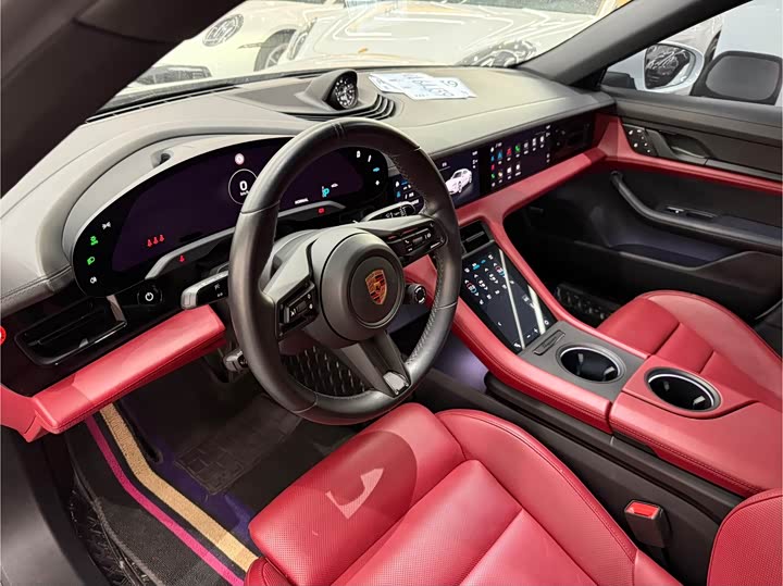 Фото 8 - Porsche Taycan