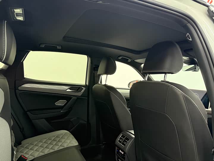 Фото 20 - Volkswagen Tayron X