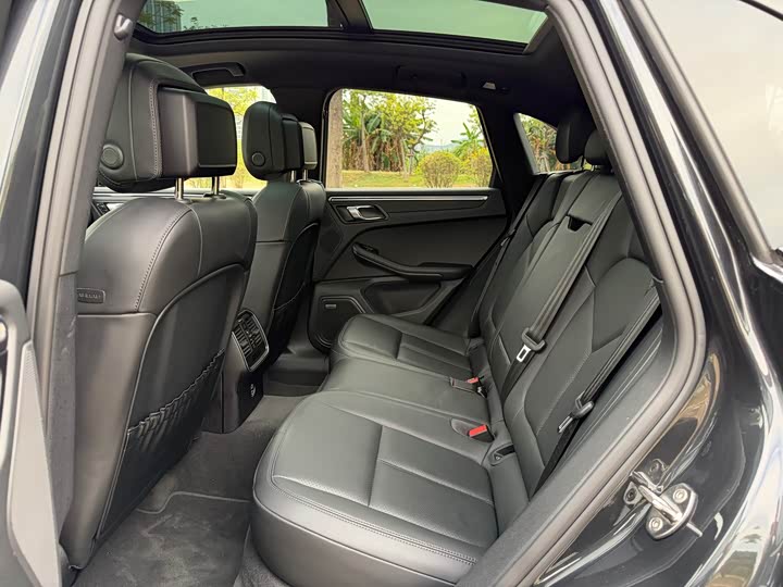 Фото 11 - Porsche Macan