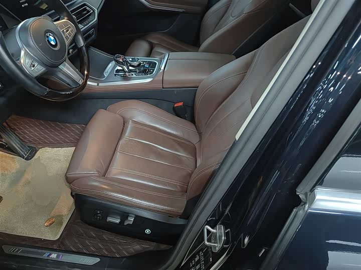 Фото 15 - BMW X5