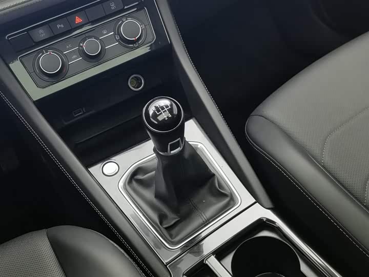 Фото 13 - Jetta VS5