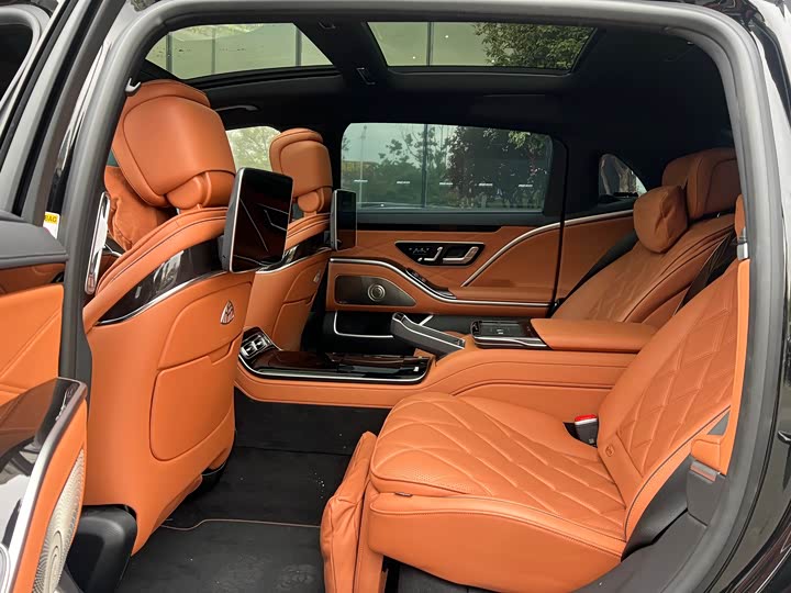 Фото 3 - Mercedes-Benz Maybach S-Class