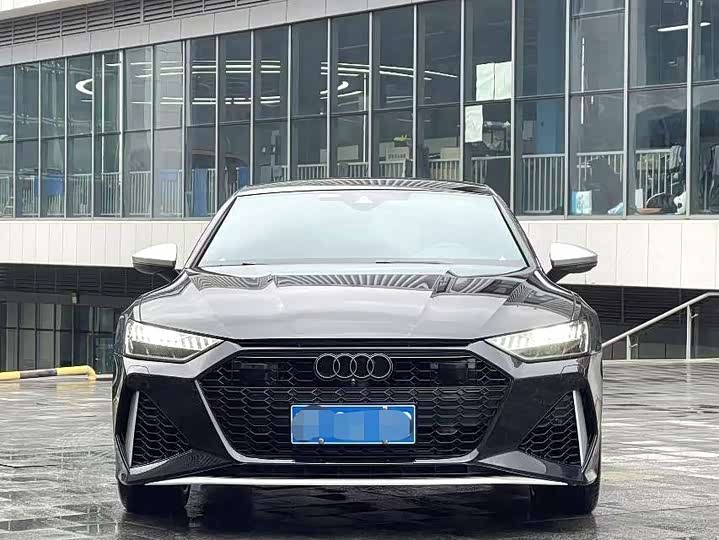 Фото 2 - Audi A7L