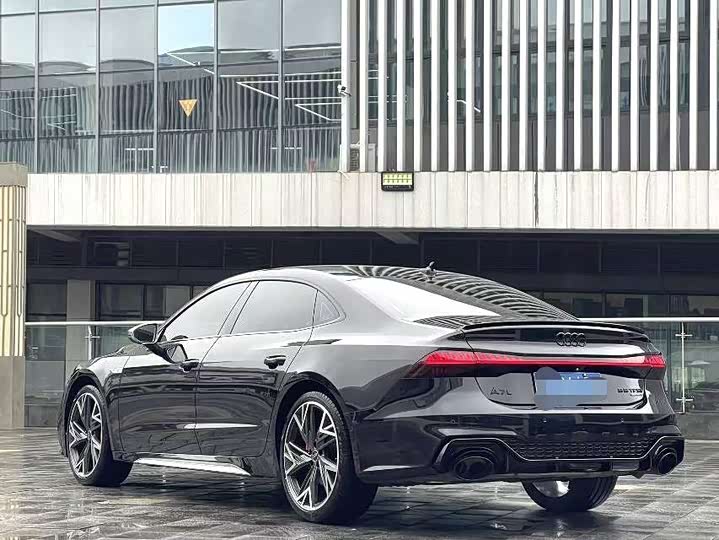 Фото 4 - Audi A7L