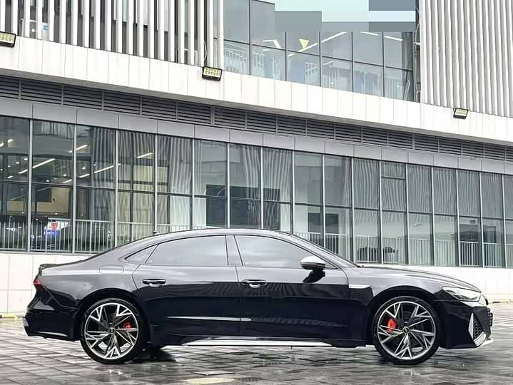 Фото 5 - Audi A7L