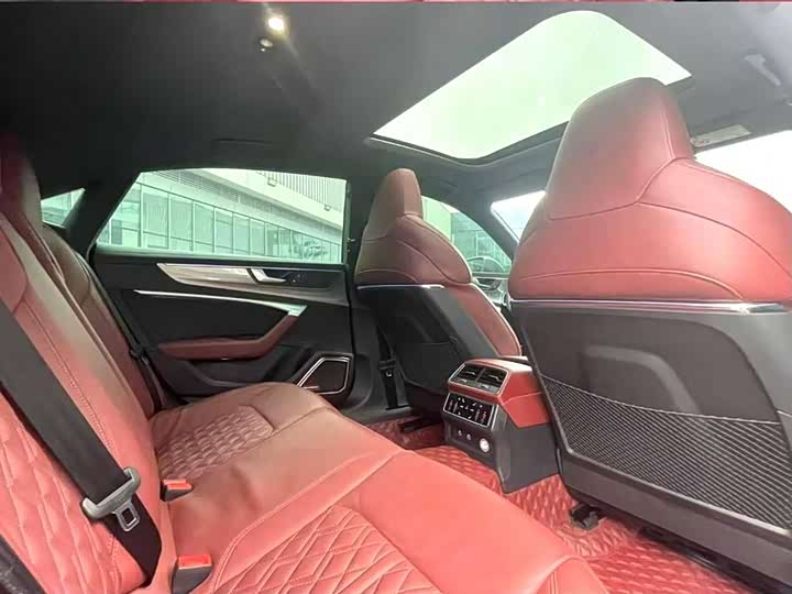 Фото 7 - Audi A7L