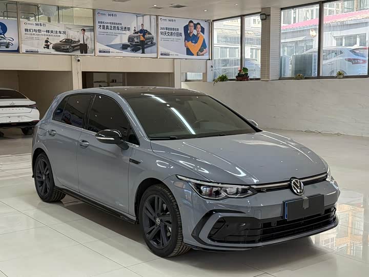 Фото 3 - Volkswagen Golf