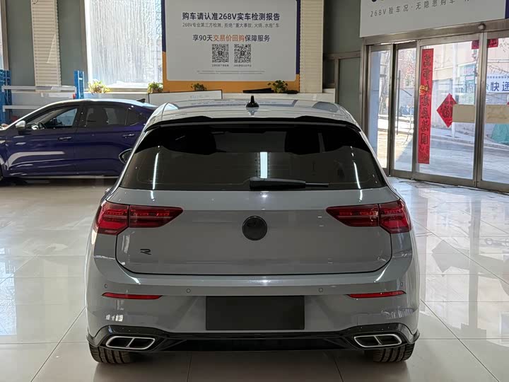 Фото 5 - Volkswagen Golf