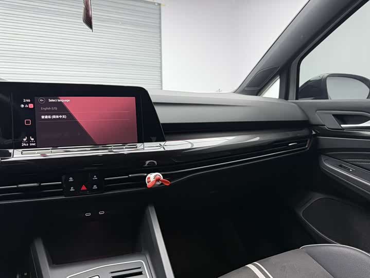 Фото 19 - Volkswagen Golf