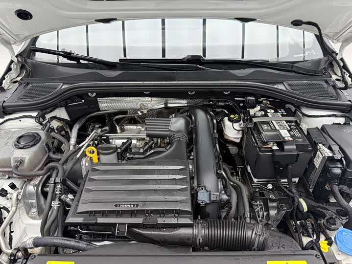 Фото 22 - Volkswagen Golf