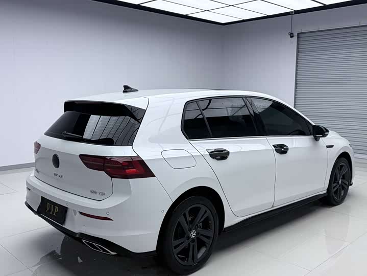 Фото 4 - Volkswagen Golf