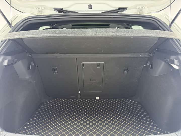 Фото 9 - Volkswagen Golf