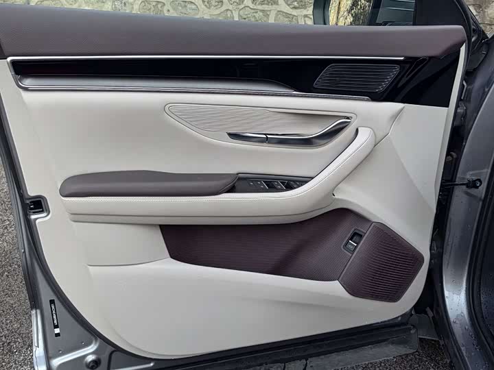 Фото 20 - BYD Song Plus Hybrid/EV