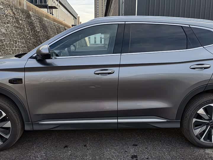 Фото 23 - BYD Song Plus Hybrid/EV