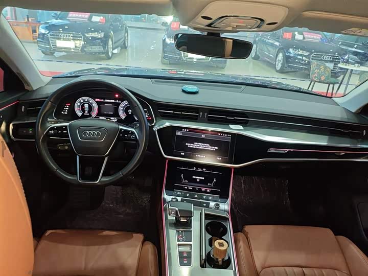 Фото 10 - Audi A6L