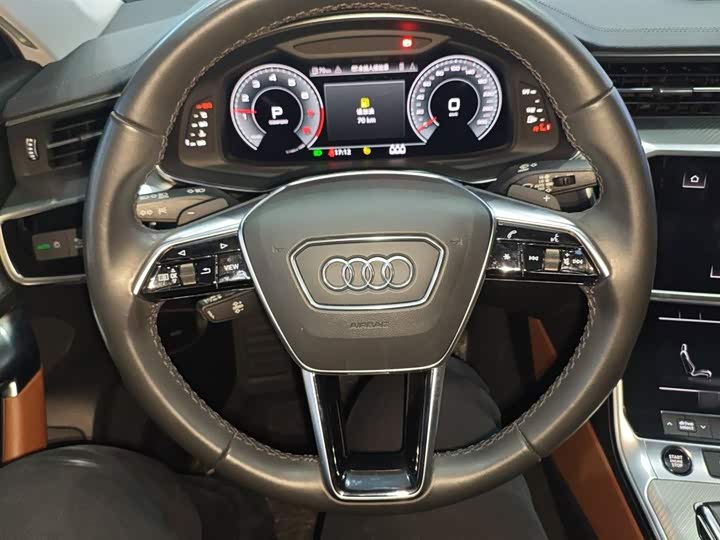 Фото 11 - Audi A6L