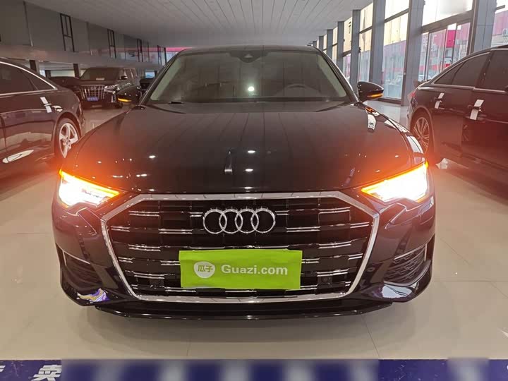 Фото 3 - Audi A6L