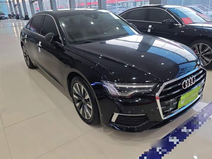 Фото 4 - Audi A6L