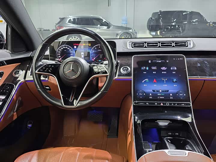 Фото 11 - Mercedes-Benz S-Class