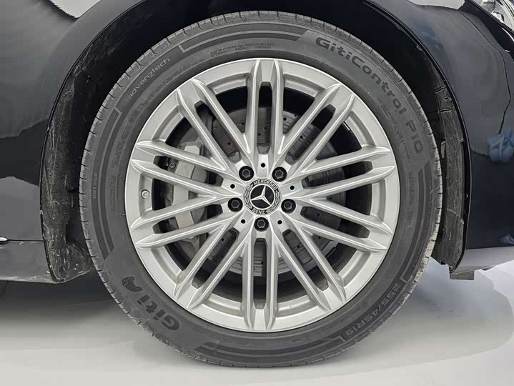 Фото 13 - Mercedes-Benz S-Class