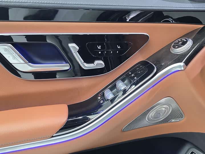 Фото 6 - Mercedes-Benz S-Class